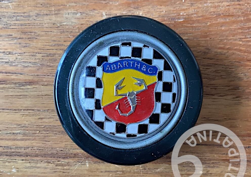 Abarth horn button - checkered flag early chrome ring