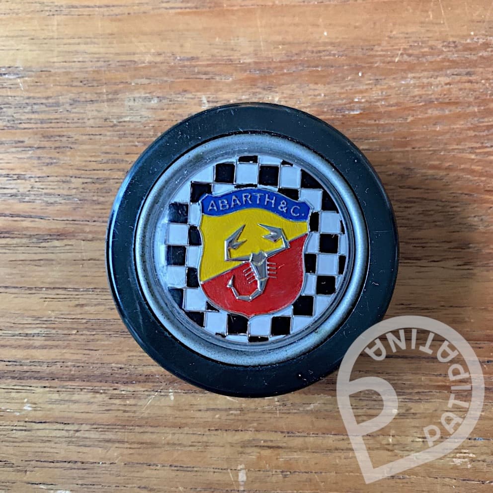 Abarth horn button - checkered flag early chrome ring