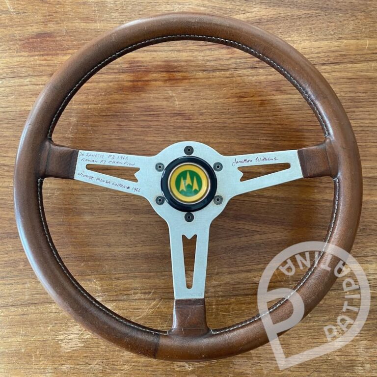 Momo De Sanctis steering wheel